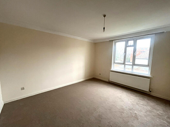 2 Bedroom Apartment To Rent In Vogue Court, - Widmore Road, Bromley, Kent, BR1