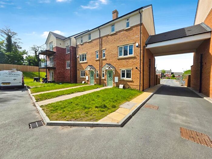 4 Bedroom Semi-Detached House To Rent In Whitehall Drive, Broughton, PR3