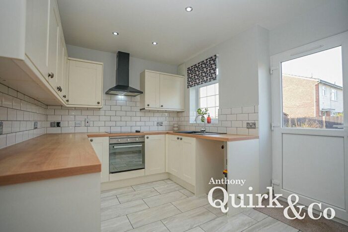 3 Bedroom Semi-detached House To Rent In Stambridge Road, Rochford, SS4