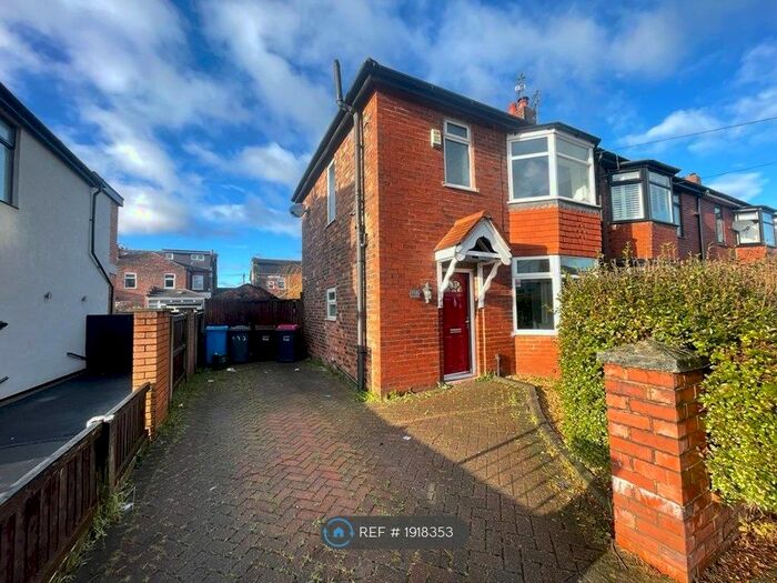 3 Bedroom Semi-Detached House To Rent In Charles Street, Swinton, Manchester, M27