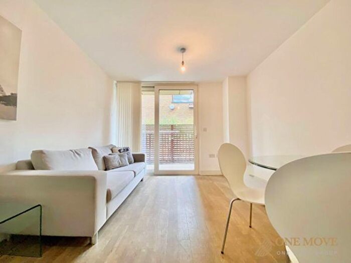 3 Bedroom Flat For Sale In Pell Street, Norlem Court Pell Street, SE8