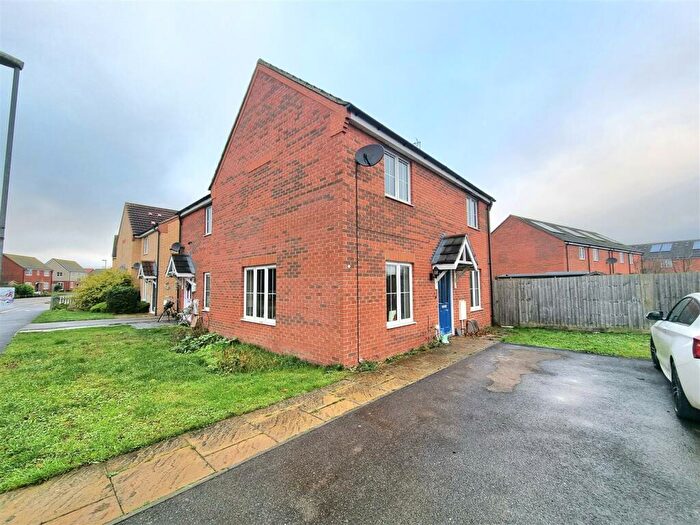 3 Bedroom Semi-Detached House For Sale In Towndam Lane, Donington, Spalding, PE11