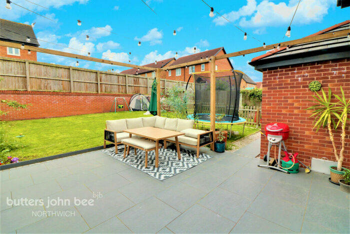 5 Bedroom Detached House For Sale In Kensington Crescent, Northwich, CW8