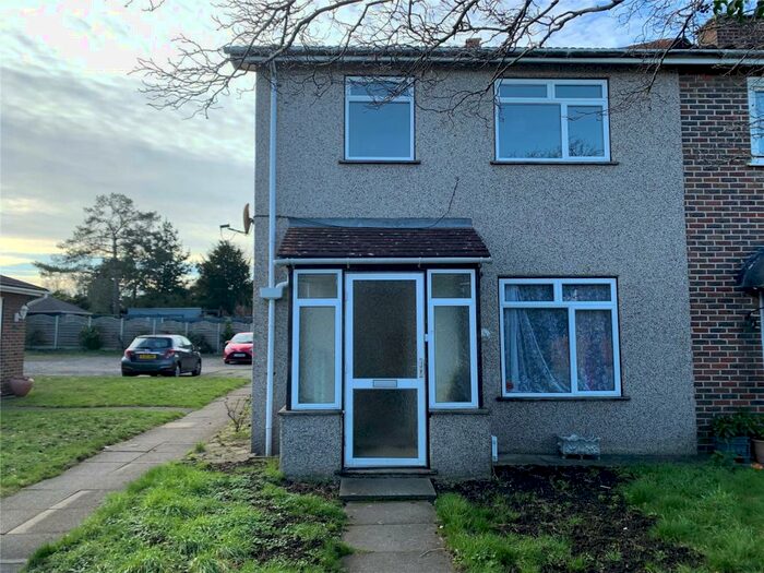 3 Bedroom End Of Terrace House To Rent In Brewery Road, Bromley, BR2