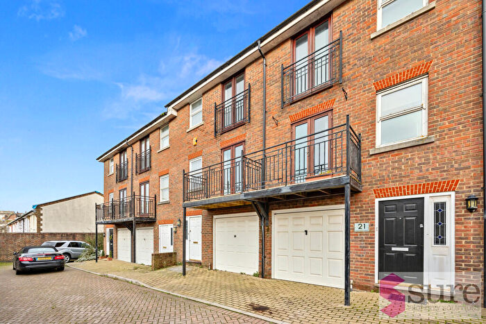 3 Bedroom Town House To Rent In Southdown Mews, Brighton, BN2