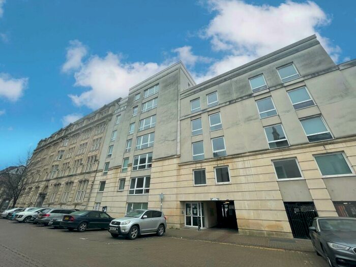2 Bedroom Flat To Rent In West Bute Street, Cardiff, CF10