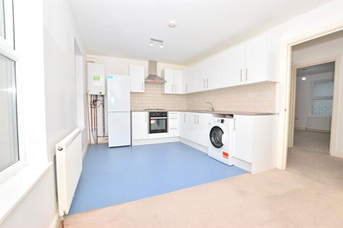 1 Bedroom Apartment To Rent In Station Road, Redhill, Surrey, RH1
