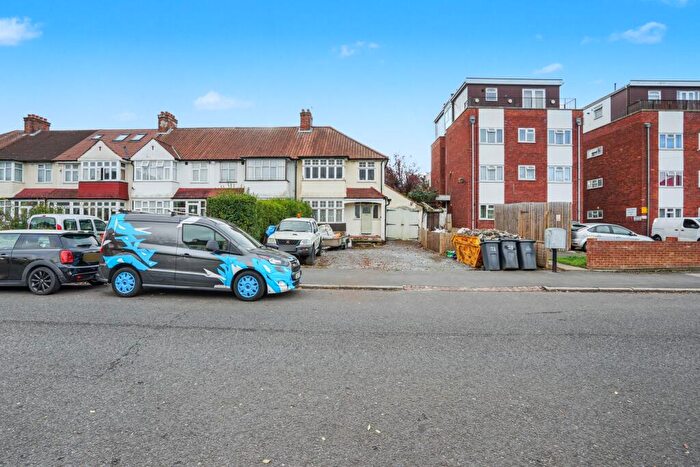 2 Bedroom End Of Terrace House For Sale In Enmore Road, South Norwood, London, SE25