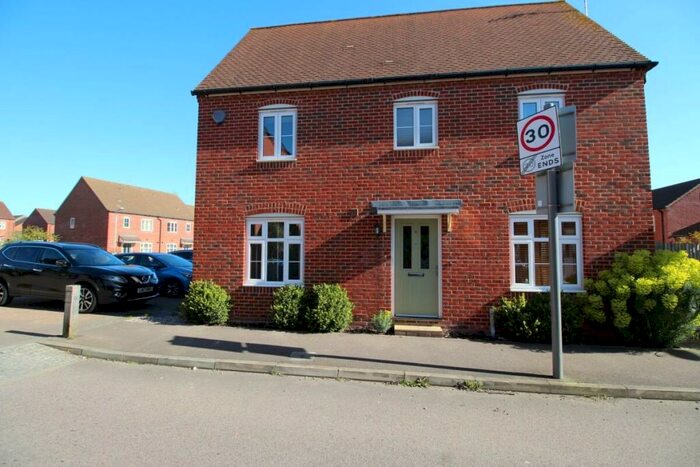 3 Bedroom Semi-Detached House To Rent In Abelyn Avenue, Sittingbourne, ME10