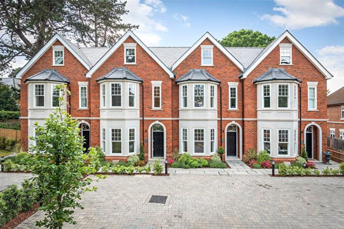 4 Bedroom Terraced House For Sale In Oak Mount Place, Old Avenue, Weybridge, Surrey, KT13