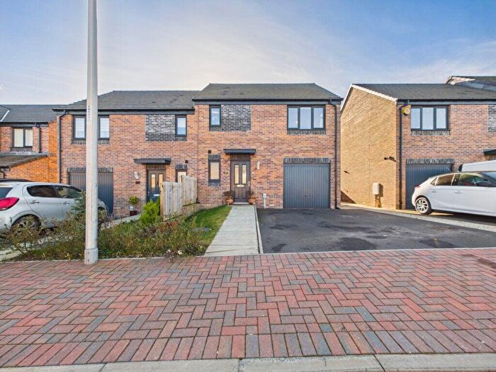 3 Bedroom End Of Terrace House For Sale In Brocken Brigg End, Edinburgh, EH17