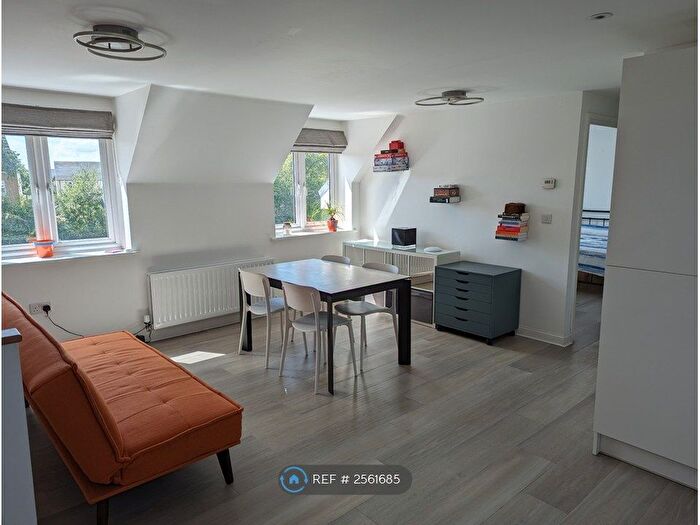 2 Bedroom Flat To Rent In Great Pease Park, Patchway, Bristol, BS34