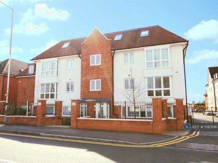 2 Bedroom Flat To Rent In Piccadilly House, Ruislip, HA4