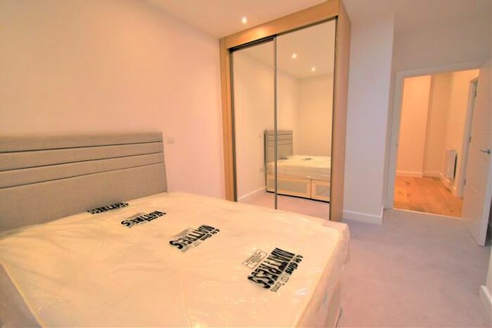 1 Bedroom Flat To Rent In Noble Drive, Harlington, Hayes UB3