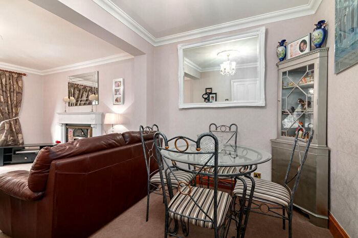 2 Bedroom Detached Bungalow For Sale In Great Cambridge Road, Waltham Cross, EN8