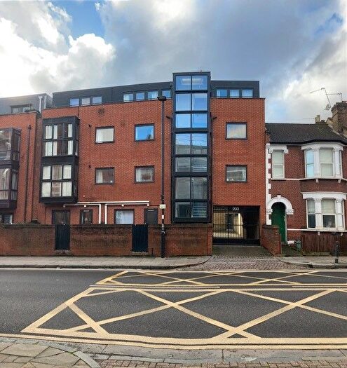 4 Bedroom End Terrace House To Rent In Hornsey Road, Holloway, North London, Islington, N7