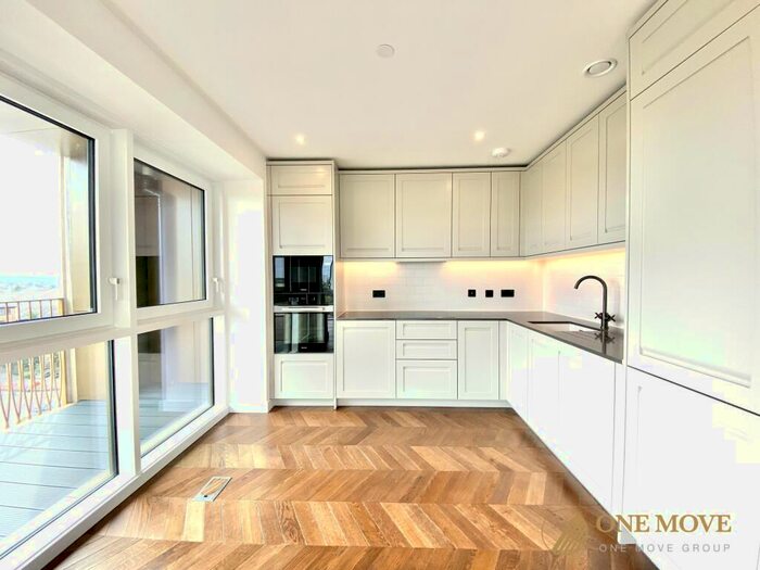 2 Bedroom Flat To Rent In Brook Street, Manners House, KT1