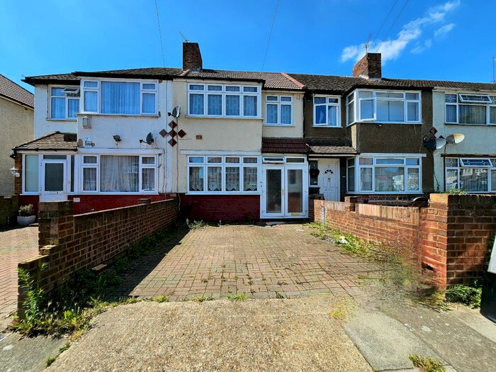 3 Bedroom Terraced House To Rent In Penbury Road, Southall, Middlesex, UB2