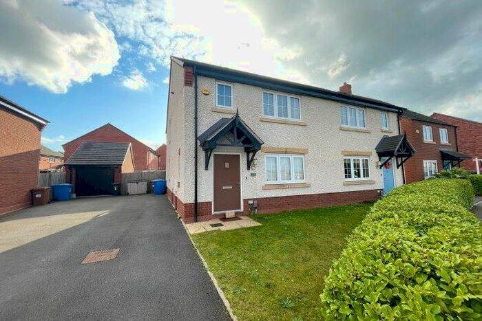 3 Bedroom Semi-Detached House To Rent In Oak Way, Lichfield, WS13