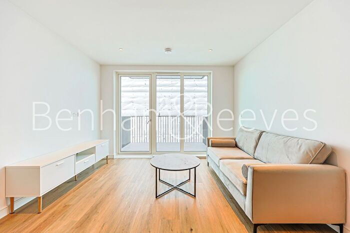 1 Bedroom Flat To Rent In Viola House, Southall, UB1