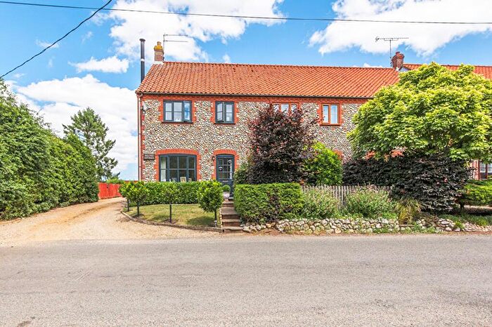 3 Bedroom End Of Terrace House For Sale In Charming Cottage In Tattersett, PE31