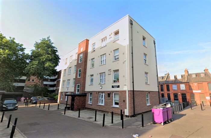 3 Bedroom Flat To Rent In Speakman House, Gibraltar Walk, London, E2