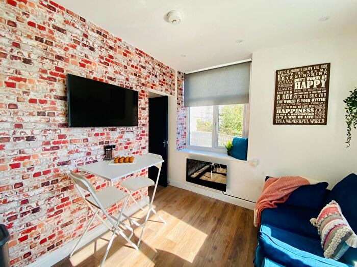2 Bedroom Flat To Rent In A Keighley Road, Colne, BB8