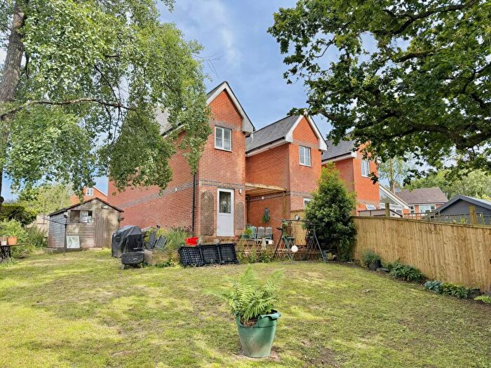4 Bedroom Town House For Sale In Summit House Close, Woodcote, RG8