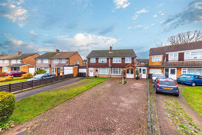 4 Bedroom Semi-Detached House For Sale In Newton Avenue, Tonbridge, TN10