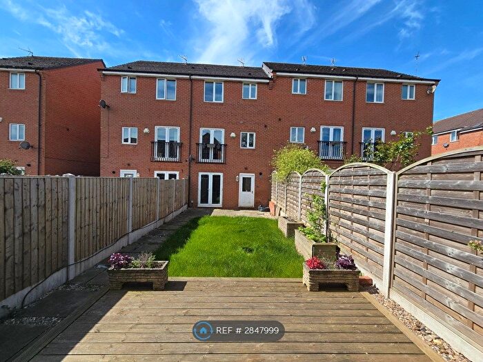 4 Bedroom Terraced House To Rent In Crystal Close, Derby, DE3