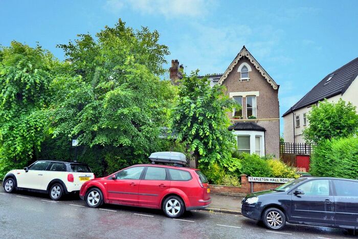 1 Bedroom Flat To Rent In Stapleton Hall Road, Stroud Green, London, United Kingdom, N4