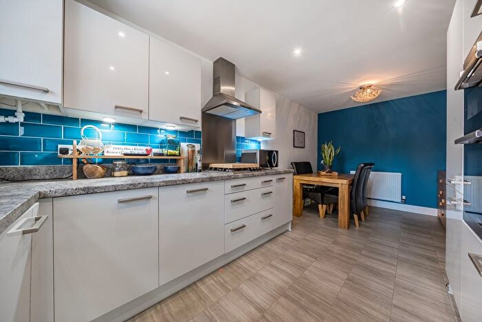 3 Bedroom Semi-Detached House For Sale In Shergold Road, Bampton, Oxfordshire, OX18