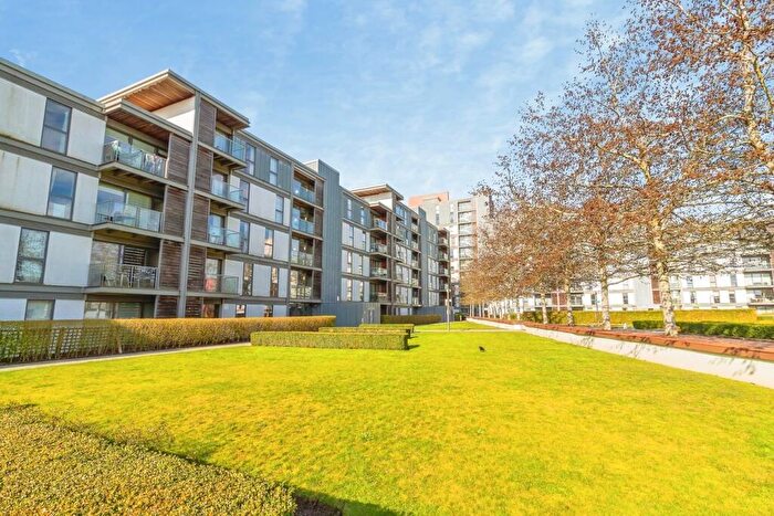 1 Bedroom Apartment For Sale In South Row, Milton Keynes, MK9