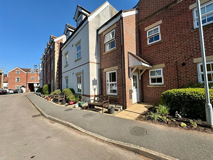 2 Bedroom Flat To Rent In Stokes Mews, Newent, GL18