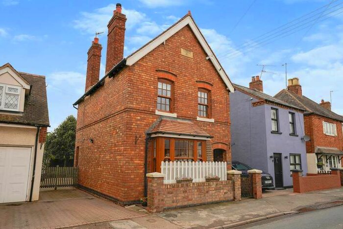 3 Bedroom Detached House For Sale In Fairview, The Cross, Offenham, Evesham, Worcestershire, WR11