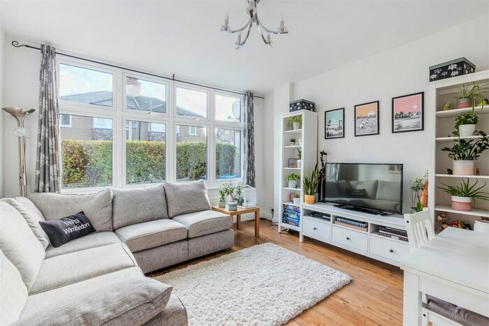 2 Bedroom Flat To Rent In Milner Road, London, SW19