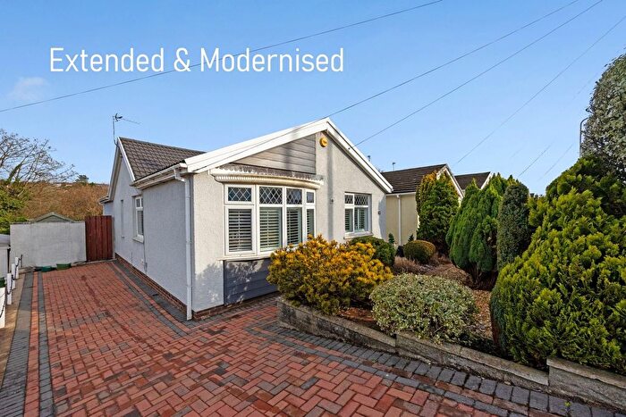 3 Bedroom Semi Detached Bungalow For Sale In Fairview Close, Pontyclun, CF72