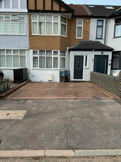 3 Bedroom Terraced House To Rent In Canfield Road, Woodford Green, Essex, IG8