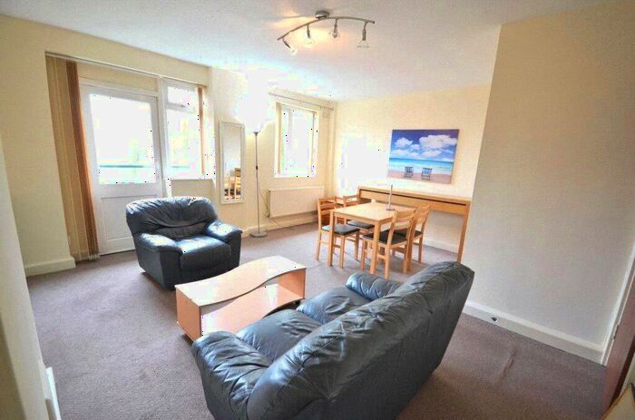 2 Bedroom Apartment To Rent In Kielder Square, Eccles New Road, Salford, M5