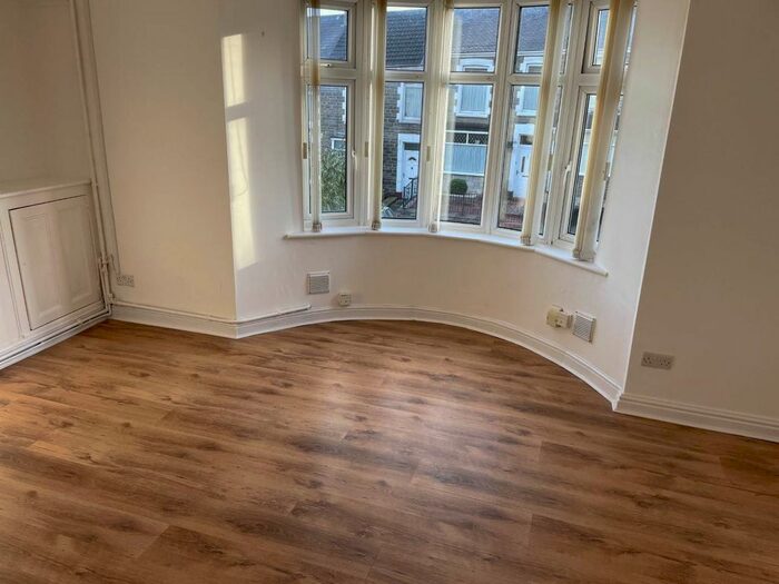 1 Bedroom Flat To Rent In Terrace Road, Mount Pleasant, Swansea, SA1