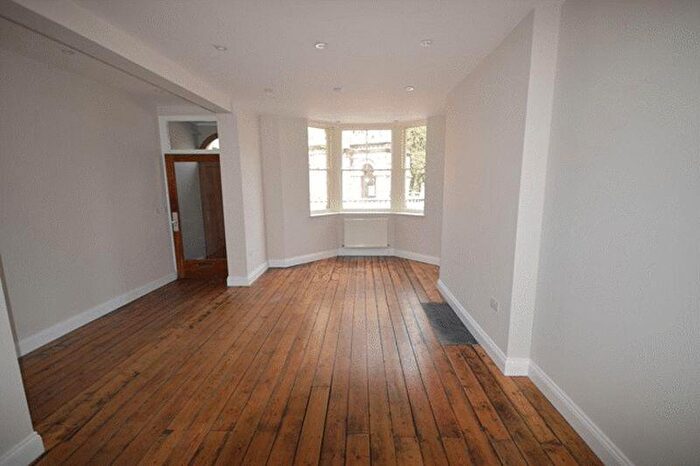 2 Bedroom Flat To Rent In Frogmore Street, Abergavenny, NP7