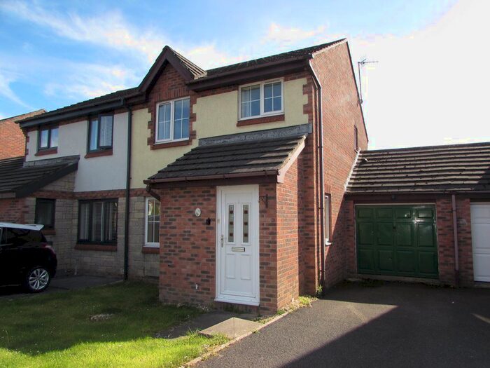 3 Bedroom Property To Rent In Bryn Onnen, Kenfig Hill, Bridgend, CF33