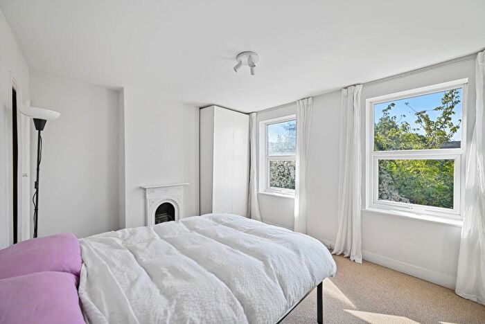 2 Bedroom End Of Terrace House For Sale In Carberry Road, Crystal Palace, London, SE19