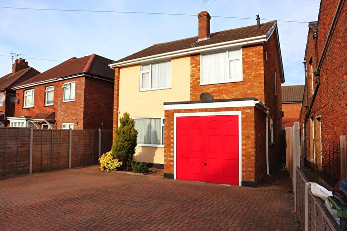 3 Bedroom Detached House To Rent In Water Eaton Road, Bletchley, Milton Keynes, Buckinghamshire, MK2