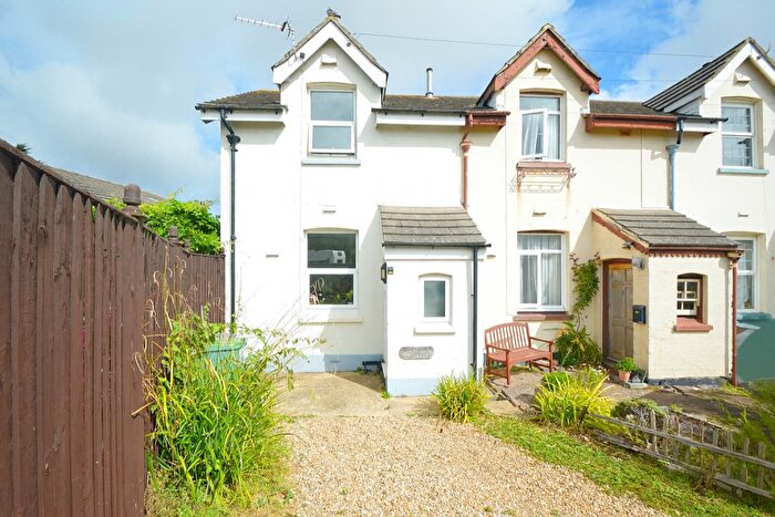 2 Bedroom End Of Terrace House For Sale In Charming Character Cottage * Yaverland, PO36
