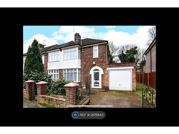 3 Bedroom Semi Detached House To Rent In South Park Crescent, London, SE6