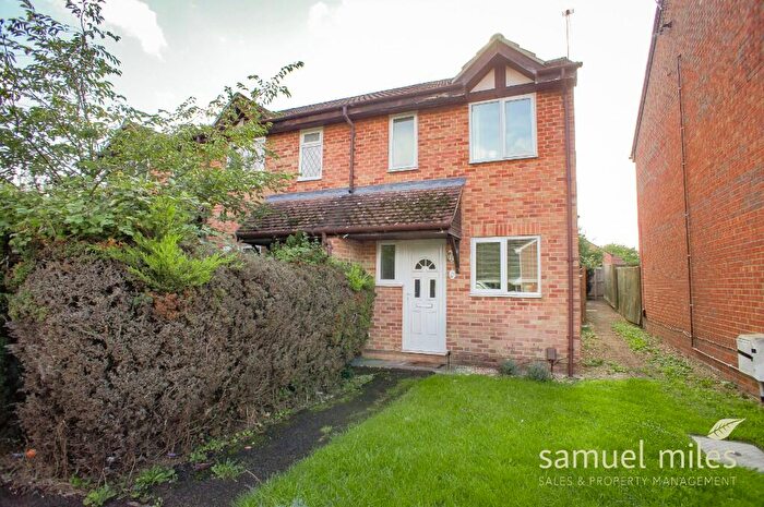 2 Bedroom Semi-Detached House For Sale In Lomond Close, Sparcells, Swindon, ., SN5
