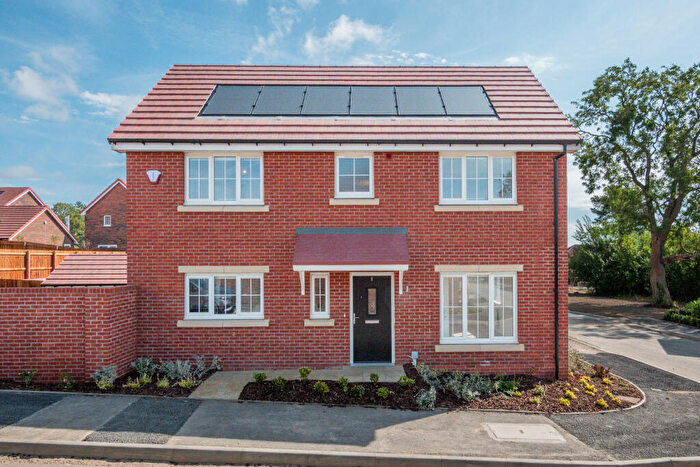 3 Bedroom House To Rent In Daw Cross Road, Harrogate, HG2