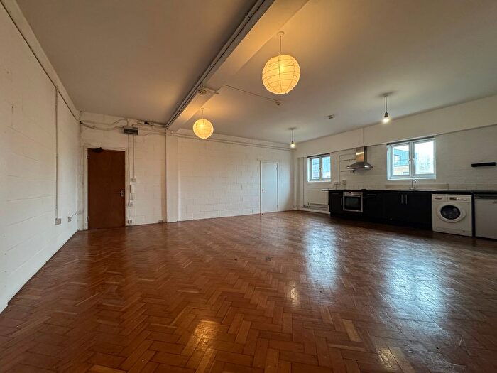 Studio To Rent In Kingsland Road, Hackney, E8