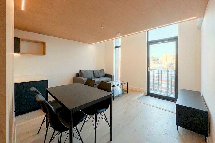 2 Bedroom Apartment To Rent In Sky Gardens, Spinners Way, Manchester, M15